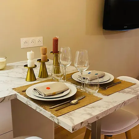 Romantic With Private In Straatsburg